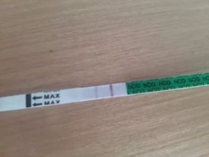 Тесты на беременность показывают бледную вторую полоску