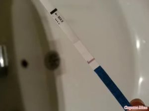 Тест на беременность вторую полоску почти не видно